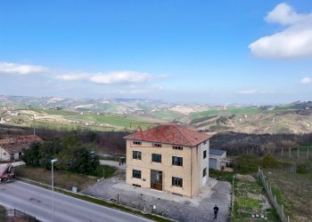 Foto 3 - Casa indipendente Strada Falerienze a Monte
29, Falerone - foto 3