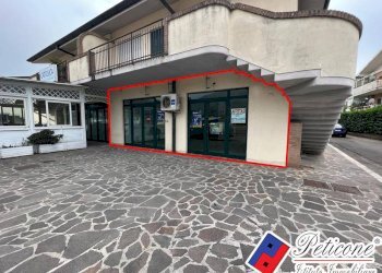 Foto 1 - Commercial Premises VIA S.Magno, Fondi - photo 1