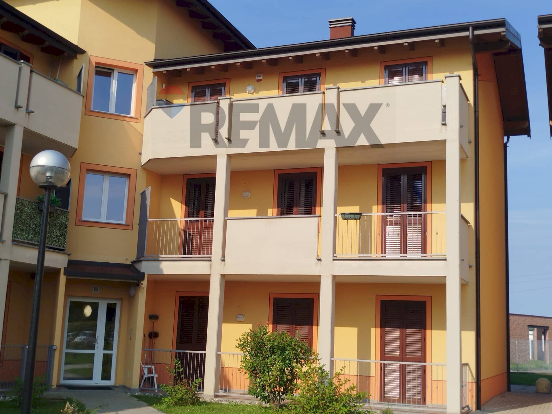 Edificio all\'aperto - Trilocale Via Perlasca
 
2, Vellezzo Bellini - foto 3