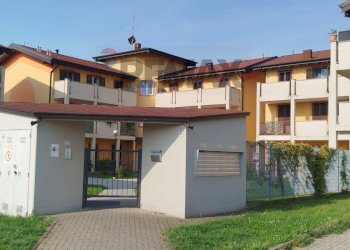 Casa all\'aperto - Trilocale Via Perlasca
 
2, Vellezzo Bellini - foto 1