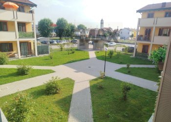 Edificio all\'aperto - Trilocale Via Perlasca
 
2, Vellezzo Bellini - foto 2