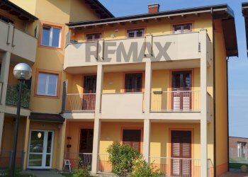 Edificio all\'aperto - Trilocale Via Perlasca
 
2, Vellezzo Bellini - foto 3