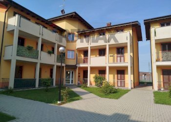 Edificio all\'aperto - Trilocale Via Perlasca
 
2, Vellezzo Bellini - foto 4