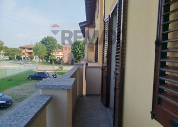 Balcone - Trilocale Via Perlasca
 
2, Vellezzo Bellini - foto 13