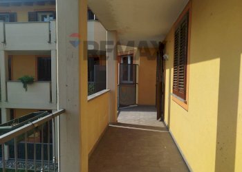 Balcone - Trilocale Via Perlasca
 
2, Vellezzo Bellini - foto 14