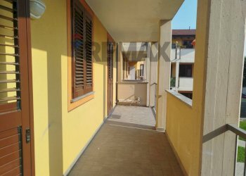 Balcone - Trilocale Via Perlasca
 
2, Vellezzo Bellini - foto 15