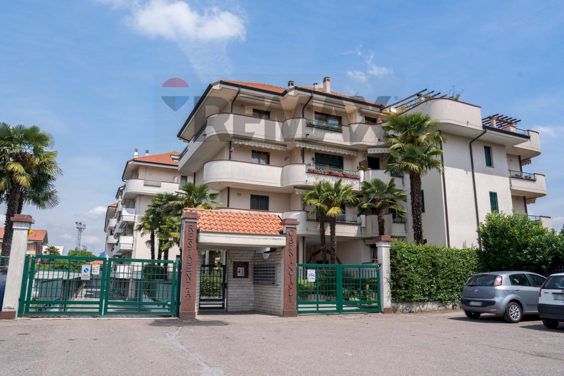 Edificio all\'aperto - Three-room apartment via San Carlo
 
19, Bareggio - photo 1