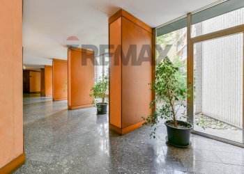 Ricezione / Lobby - Ufficio Via Francesco Melzi D'eril
3, Milano - foto 6