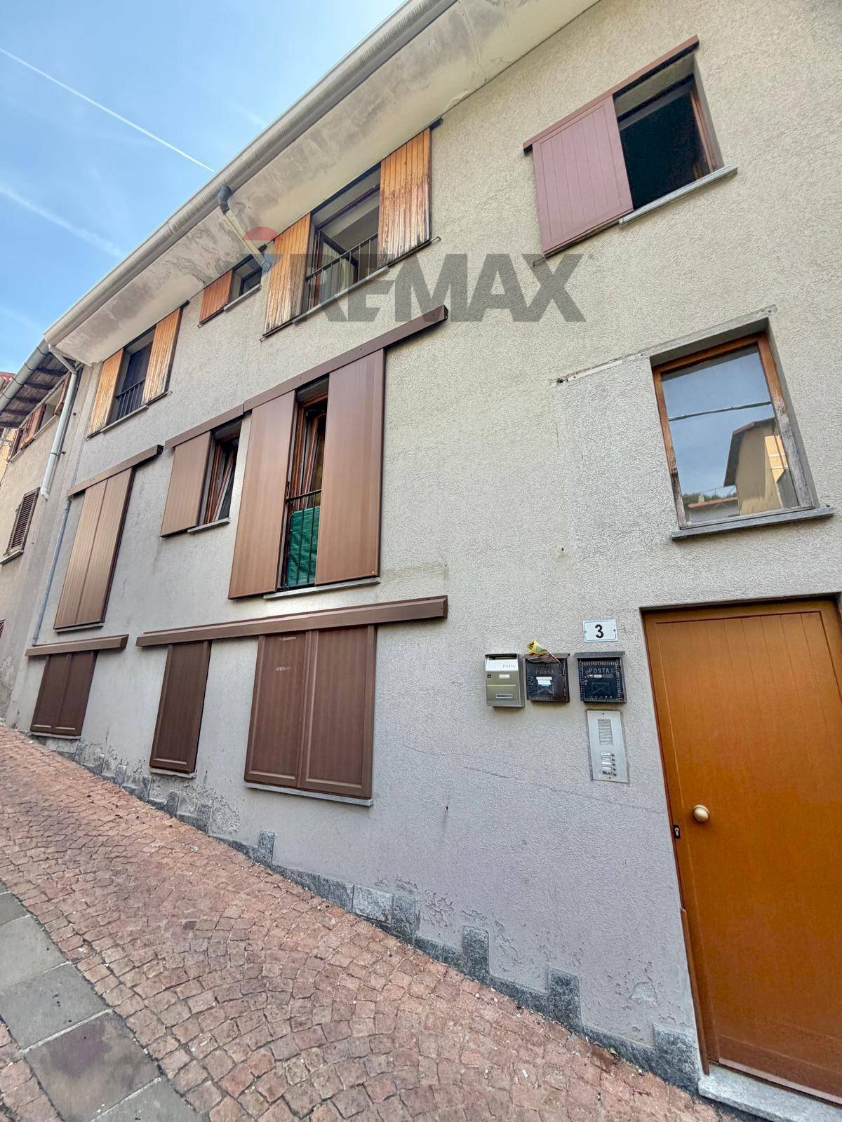 Edificio all\'aperto - Appartamento VIA PIRROTTA
 
3, Duno - foto 1