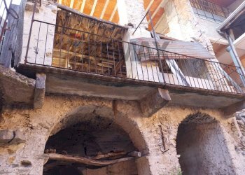 Edificio all\'aperto - Rustico Castelveccana - foto 5