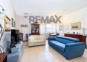 Soggiorno - Four-room apartment Largo Efestione
13, Roma - photo 3