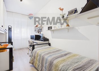 Camera / camera da letto - Four-room apartment Via Togliatti
 
57, Lacchiarella - photo 10