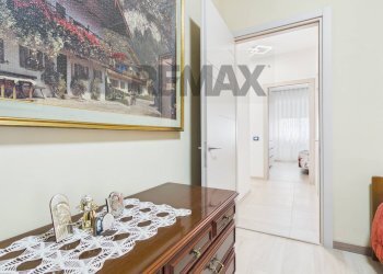 Hall / corridoio - Four-room apartment Via Togliatti
 
57, Lacchiarella - photo 22