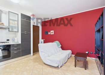 Soggiorno - Appartamento Via Pietro Nenni
 
10, Albuzzano - foto 6