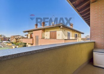 Balcone - Appartamento Via Pietro Nenni
 
10, Albuzzano - foto 8