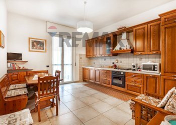 Cucina - Three-room apartment Via S. Bartolomeo
 
10, Vellezzo Bellini - photo 8