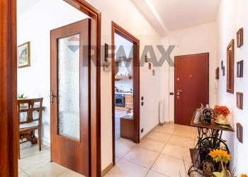 Corridoio - Three-room apartment Via S. Bartolomeo
 
10, Vellezzo Bellini - photo 13