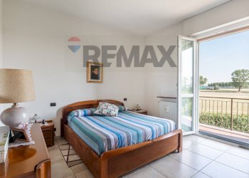 Camera / camera da letto - Three-room apartment Via S. Bartolomeo
 
10, Vellezzo Bellini - photo 14