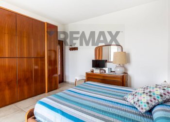 Camera / camera da letto - Three-room apartment Via S. Bartolomeo
 
10, Vellezzo Bellini - photo 17