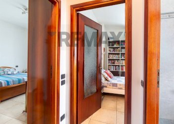 Disimpegno - Three-room apartment Via S. Bartolomeo
 
10, Vellezzo Bellini - photo 19