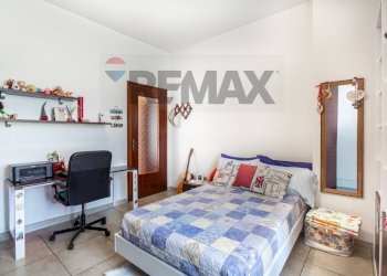 Camera / camera da letto - Three-room apartment Via S. Bartolomeo
 
10, Vellezzo Bellini - photo 22