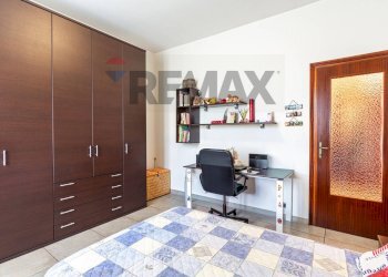 Camera / camera da letto - Three-room apartment Via S. Bartolomeo
 
10, Vellezzo Bellini - photo 23