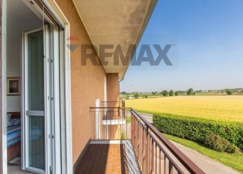 Balcone - Three-room apartment Via S. Bartolomeo
 
10, Vellezzo Bellini - photo 25