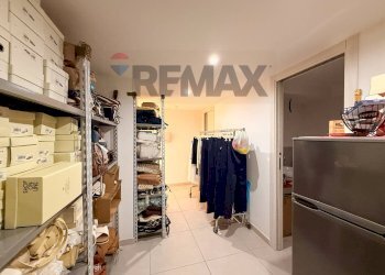 Dispensa di stoccaggio - Shop VIA SCIUTI
13, Palermo - photo 18