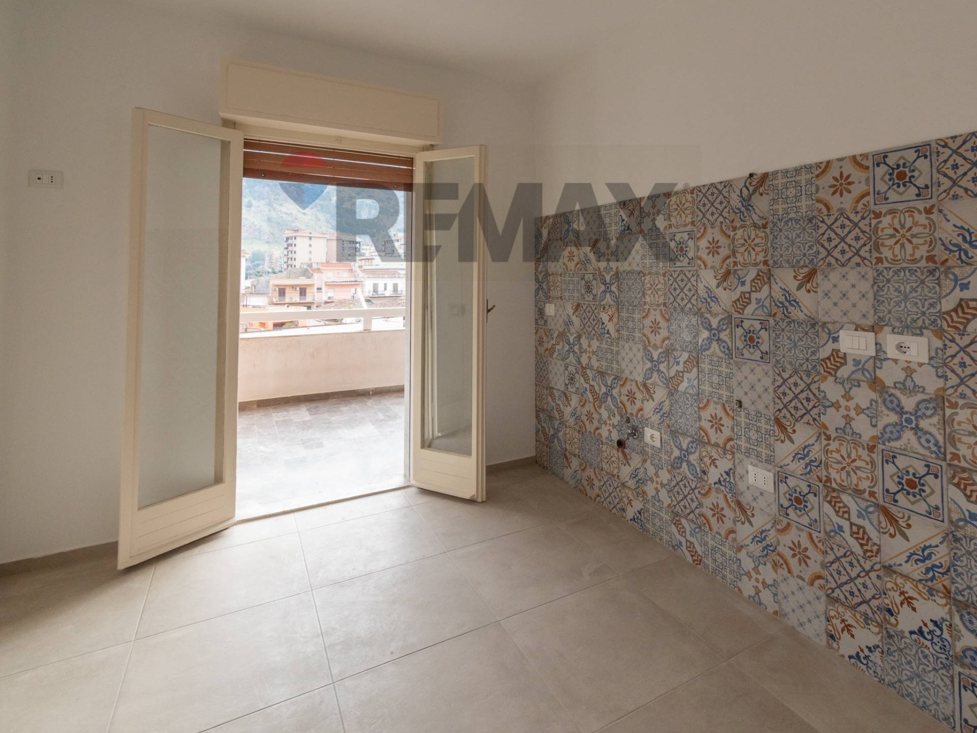 Stanza vuota - Four-room apartment via Trapani Pescia
61/a, Palermo - photo 3