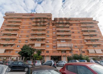 Edificio all\'aperto - Quadrilocale via Trapani Pescia
61/a, Palermo - foto 2