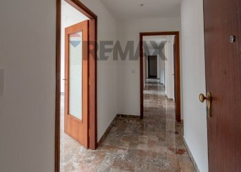 Hall / corridoio - Quadrilocale via Trapani Pescia
61/a, Palermo - foto 8
