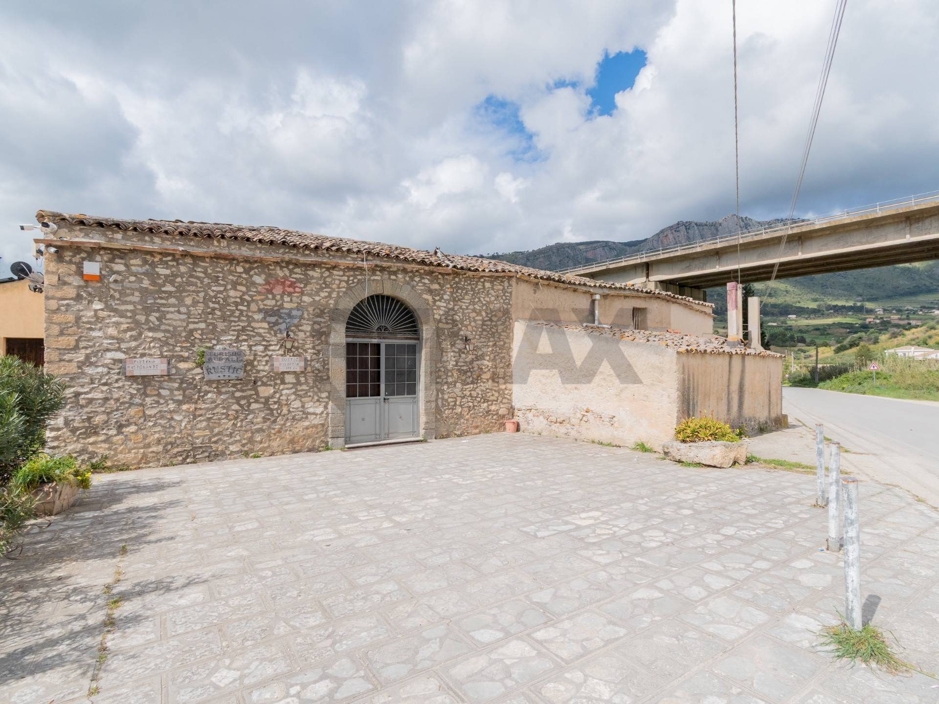 Casa all\'aperto - Stabile - Palazzo CONTRADA PONTE BAGNI
1, Calatafimi-Segesta - foto 2