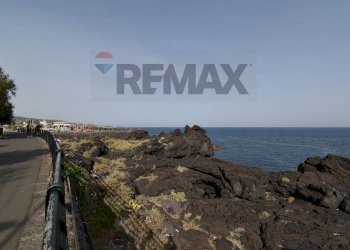 Vista dell\'acqua - Appartamento Via Del Rotolo
 
44-46, Catania - foto 33