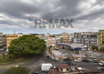 Edificio all\'aperto - Three-room apartment Piazza del Popolo
 
2, Lentini - photo 6