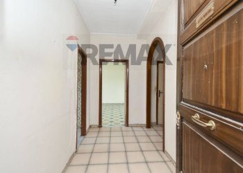 Hall / corridoio - Three-room apartment Piazza del Popolo
 
2, Lentini - photo 8