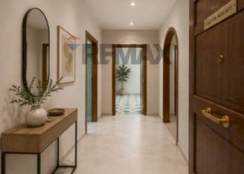 Hall / corridoio - Three-room apartment Piazza del Popolo
 
2, Lentini - photo 9
