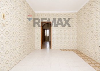 Stanza vuota - Three-room apartment Piazza del Popolo
 
2, Lentini - photo 28