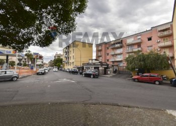 Edificio all\'aperto - Three-room apartment Piazza del Popolo
 
2, Lentini - photo 37