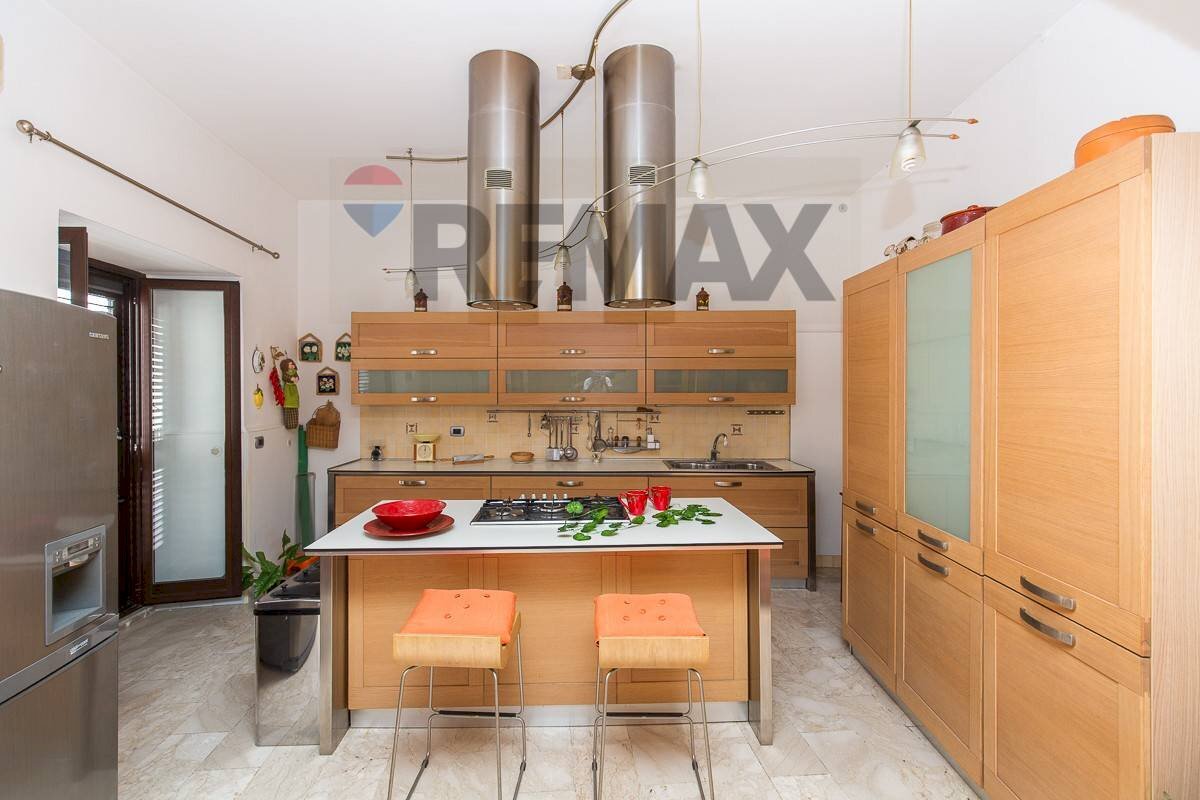 Cucina - Casa indipendente Via Santa Barbara
 
53/57, Catania - foto 2