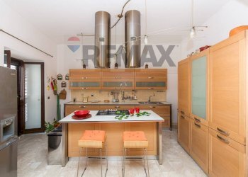 Cucina - Casa indipendente Via Santa Barbara
 
53/57, Catania - foto 2