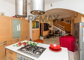 Cucina - Casa indipendente Via Santa Barbara
 
53/57, Catania - foto 10