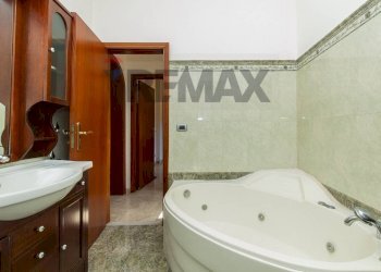 Bagno - Casa indipendente Via Santa Barbara
 
53/57, Catania - foto 30
