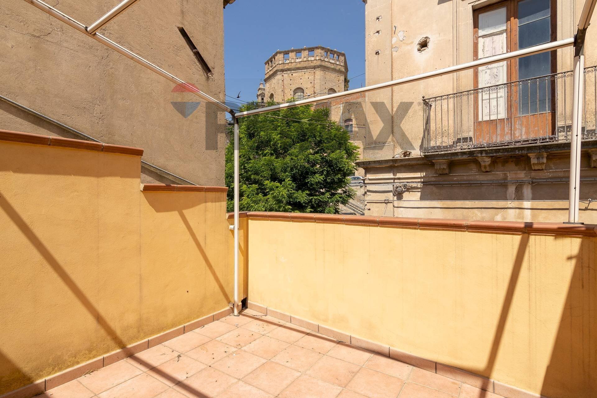 Terrazza - Casa semi indipendente via santa sofia
 
16, Caltagirone - foto 1