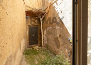 Stanza vuota - Casa semi indipendente via santa sofia
 
16, Caltagirone - foto 16