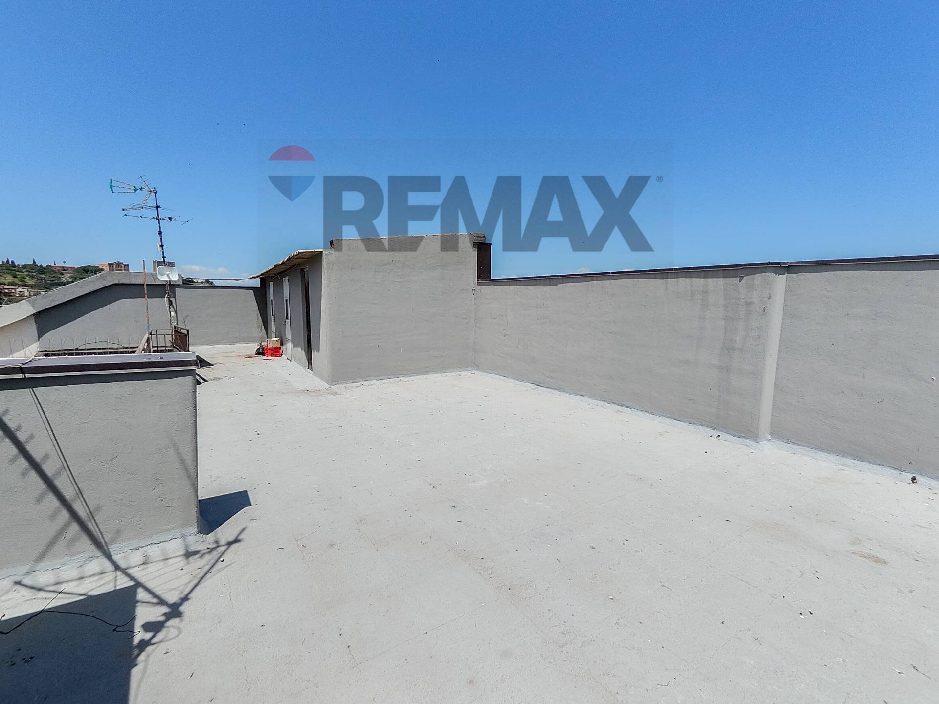 Terrazza - Apartment Via Circumvallazione
239/A, Paterno - photo 3