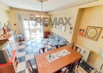 Sala da pranzo - Apartment Via Circumvallazione
 
239/A, Paterno - photo 23