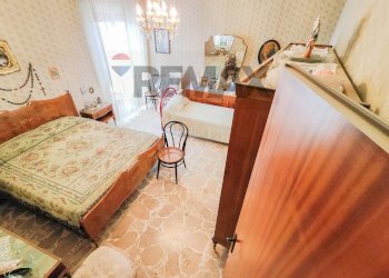 Camera / camera da letto - Apartment Via Circumvallazione
 
239/A, Paterno - photo 38