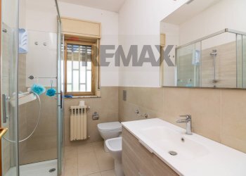 Bagno - Villa Via Ercole Patti
 
5, Catania - photo 42