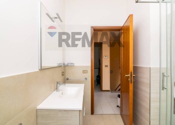 Bagno - Villa Via Ercole Patti
 
5, Catania - photo 43