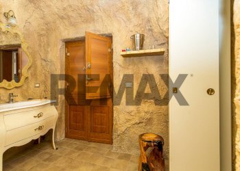 Bagno - Quadrilocale Via Giuseppe Garibaldi
 
188, Catania - foto 11
